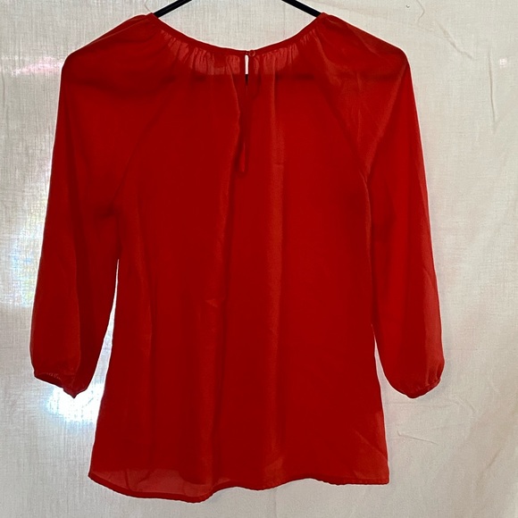 blouse - Picture 2 of 2